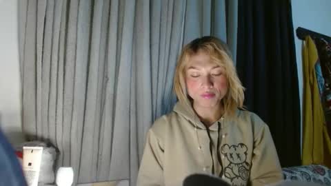 tini_mix206927 online show from April 8, 2:55 am