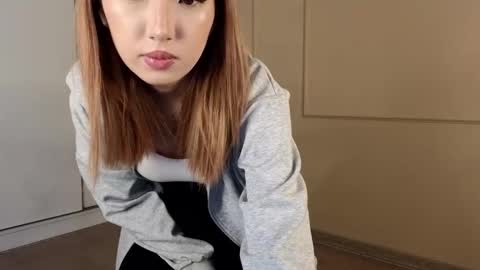 Tina online show from September 26, 4:05 am