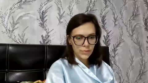Snapshot of tinna07 chatting on May 23, 8:24 pm tinna07 online show from May 23, 8:24 pm