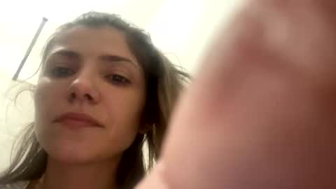 Snapshot of tinna21 chatting on March 27, 4:18 pm tinna21 online show from March 27, 4:18 pm