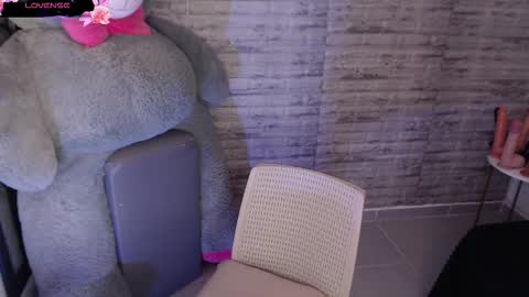 Tinna Goddess online show from January 12, 1:05 pm