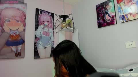 Snapshot of tinna_noa chatting on February 9, 7:18 pm tinna noa online show from February 9, 7:18 pm