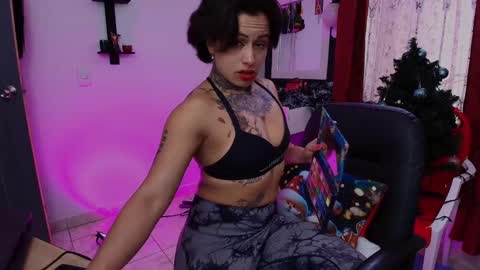 I AM BELLA  ----------- follow my  IG  TINNS 69 online show from December 14, 7:14 pm
