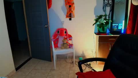 I AM BELLA  ----------- follow my  IG  TINNS 69 online show from October 25, 11:43 pm