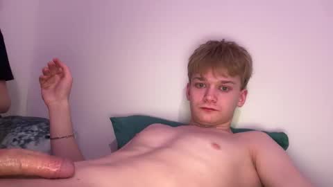 TinnyDoll online show from March 17, 8:01 pm