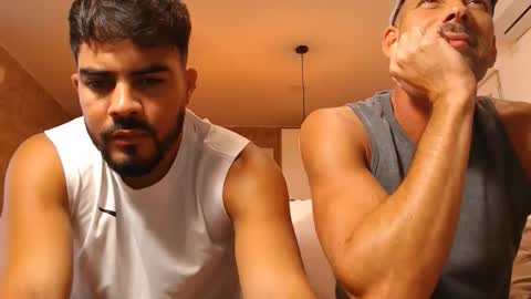 Snapshot of tinoclandestino chatting on November 7, 2:50 pm tinoclandestino online show from November 7, 2:50 pm