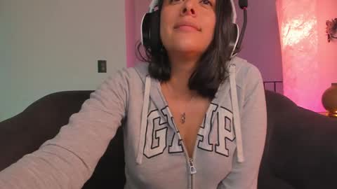 Snapshot of tiny_panther chatting on February 1, 4:14 am Ana Molly online show from February 1, 4:14 am