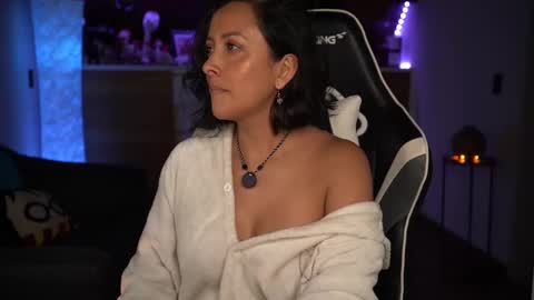 Snapshot of tiny_panther chatting on March 7, 1:09 am Ana Molly online show from March 7, 1:09 am