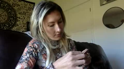 tinyandtatted420 online show from October 14, 10:21 pm