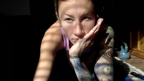 tinyandtatted420 online show from November 23, 6:52 pm