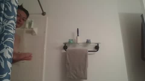 tinyassbossymilf online show from February 17, 1:29 pm