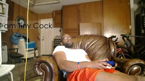 tinycock_1979 online show from April 8, 2:00 am