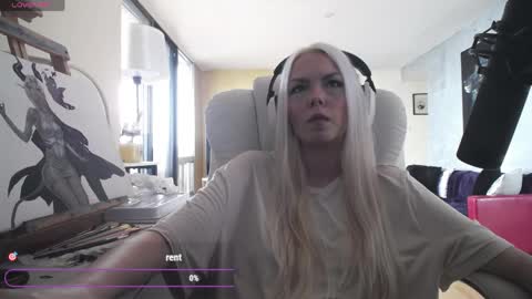 stage Kylie Sinner  brand CLITBAIT online show from April 1, 1:41 pm