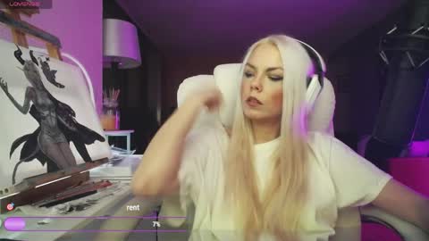 stage Kylie Sinner  brand CLITBAIT online show from April 2, 1:47 am