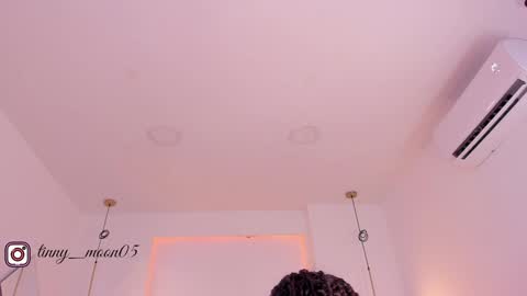 Luna  online show from January 16, 1:47 pm