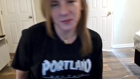 tinywithtiddies online show from January 14, 4:51 am