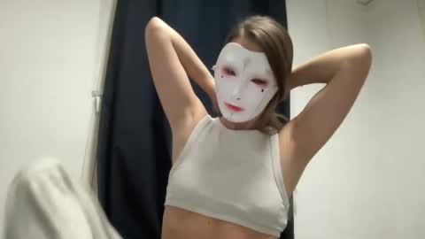 Tinks online show from October 26, 3:23 am