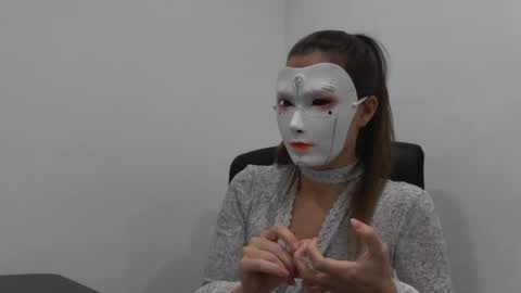 Tinks online show from December 1, 11:10 pm