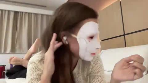 Tinks online show from March 21, 9:29 pm