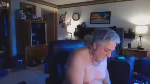 Snapshot of titsantats chatting on October 11, 10:41 pm titsantats online show from October 11, 10:41 pm