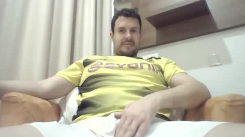 Snapshot of titusnow chatting on February 11, 8:25 pm titusnow online show from February 11, 8:25 pm