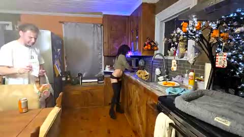 Snapshot of tnt_tinyntroubble chatting on July 4, 3:13 am tnt_tinyntroubble online show from July 4, 3:13 am
