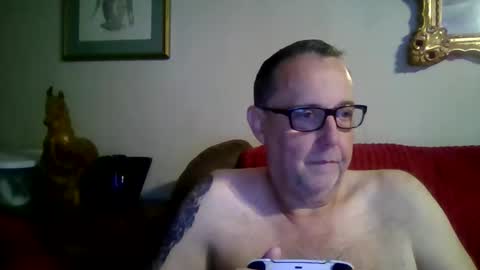 Vols online show from April 8, 2:11 am