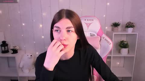 2 GMT Mo Tu We Th Fr 10am-4am online show from February 10, 2:59 am