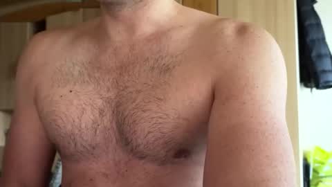 Snapshot of tobster1989 chatting on December 28, 8:58 am tobdog online show from December 28, 8:58 am
