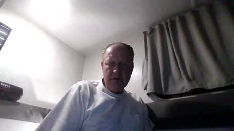 toddbrad43 online show from May 17, 6:55 am