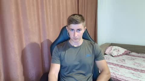 todhorny987 online show from February 18, 7:10 am