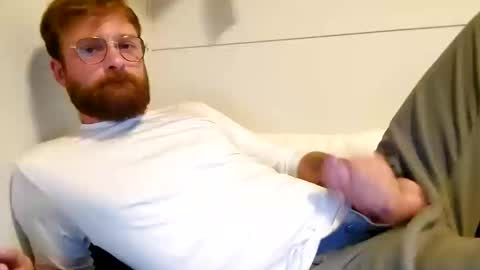 Snapshot of toffbuck chatting on October 13, 11:27 pm ToffBuck online show from October 13, 11:27 pm