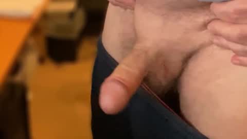 Snapshot of togbear chatting on February 26, 7:49 pm Togbear online show from February 26, 7:49 pm