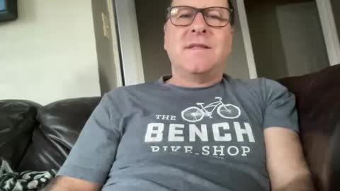 Joshua1983 online show from November 4, 3:33 pm