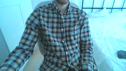 Snapshot of toja112 chatting on February 10, 12:29 pm Martin online show from February 10, 12:29 pm