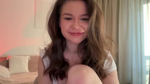 Alice  Alice -   online show from April 13, 3:39 pm