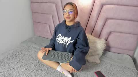 Snapshot of tokyo_royal chatting on February 3, 12:43 pm tokyo_royal online show from February 3, 12:43 pm