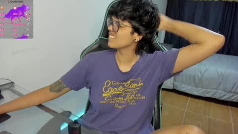 Snapshot of tokyo_uwu chatting on December 3, 4:14 am sofi 3 online show from December 3, 4:14 am