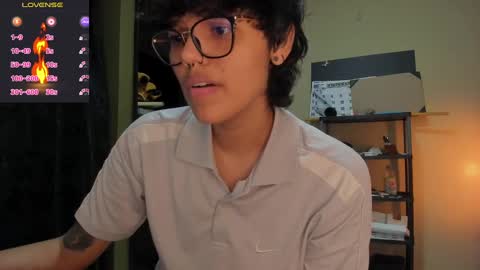 Snapshot of tokyo_uwu chatting on December 24, 6:22 am sofi 3 online show from December 24, 6:22 am