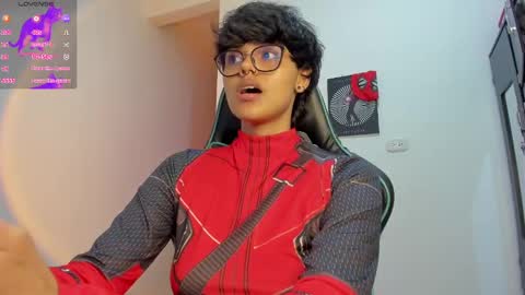 Snapshot of tokyo_uwu chatting on January 15, 6:54 am sofi 3 online show from January 15, 6:54 am