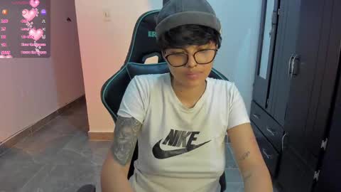 Snapshot of tokyo_uwu chatting on January 23, 7:32 am sofi 3 online show from January 23, 7:32 am