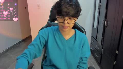 Snapshot of tokyo_uwu chatting on January 25, 4:02 am sofi 3 online show from January 25, 4:02 am