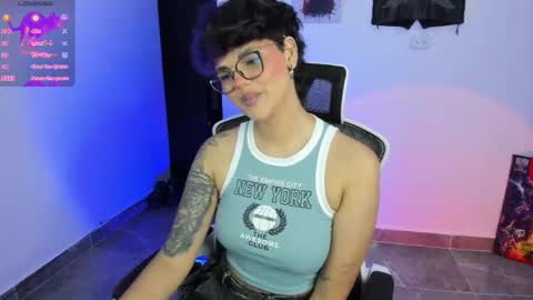 Snapshot of tokyo_uwu chatting on October 5, 5:28 am sofi 3 online show from October 5, 5:28 am