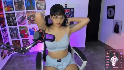 Snapshot of tokyo_uwu chatting on November 26, 5:19 am sofi 3 online show from November 26, 5:19 am