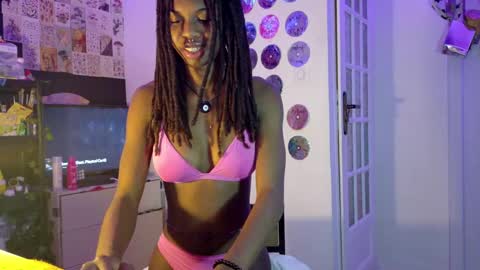 Snapshot of tokyo_wld chatting on February 6, 9:06 pm Athena Fantasy online show from February 6, 9:06 pm