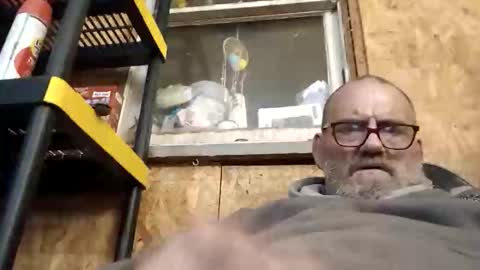 Snapshot of tolinbuilds68 chatting on November 6, 12:28 pm tolinbuilds68 online show from November 6, 12:28 pm