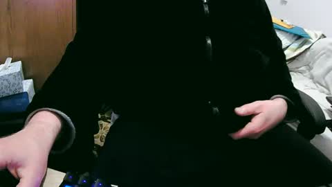 tolon408472 online show from March 3, 5:29 pm