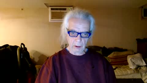 Snapshot of tom112292014 chatting on December 5, 8:55 am tom112292014 online show from December 5, 8:55 am
