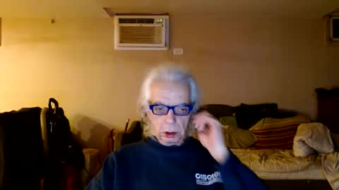 Snapshot of tom112292014 chatting on December 8, 12:40 am tom112292014 online show from December 8, 12:40 am