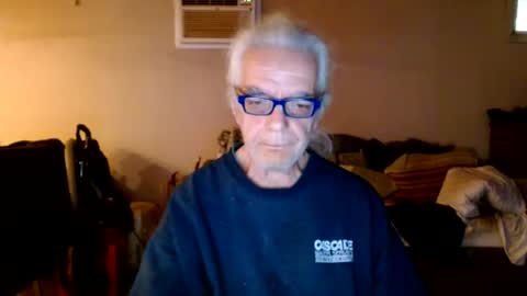 Snapshot of tom112292014 chatting on December 14, 1:38 pm tom112292014 online show from December 14, 1:38 pm